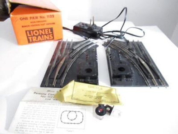 LIONEL TRAINS POST-WAR 1122 027 REMOTE SWITCH TRAINS- PAIR- LN - BOXED- B3