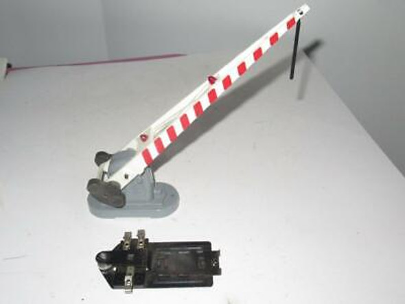 LIONEL - MPC OPERATING CROSSING GATE- 0/027- NO LIGHT - GOOD - M15