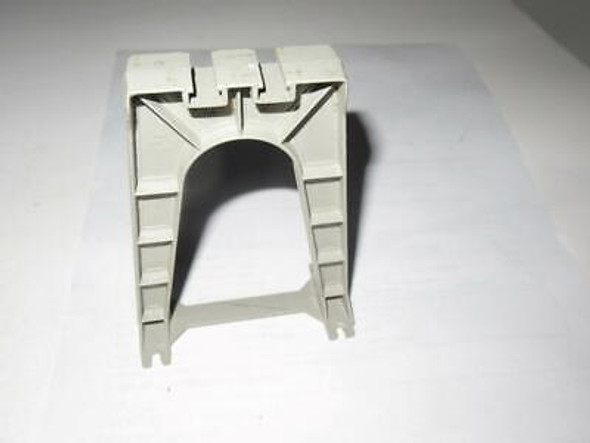 LIONEL POST-WAR GRADUATED GREY TRESTLE SECTION 'C' -  GOOD- M20