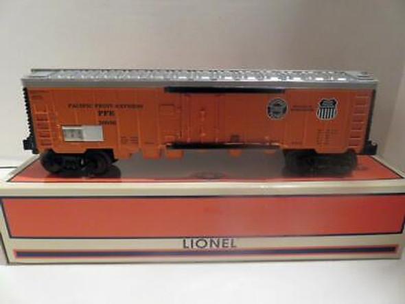 LIONEL TRAINS 39382 UNION PACIFIC PFE STEEL SIDED REEFER- 0/027- NEW- SH