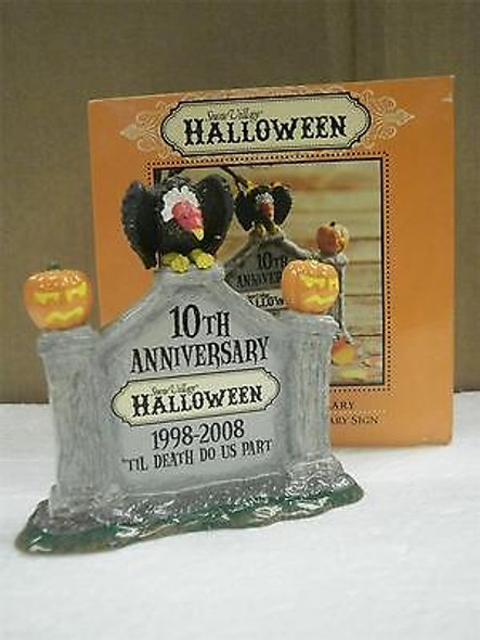 DEPARTMENT 56- 805026 HALLOWEEN ANNIVERSARY SIGN- RETIRED -NEW- L131