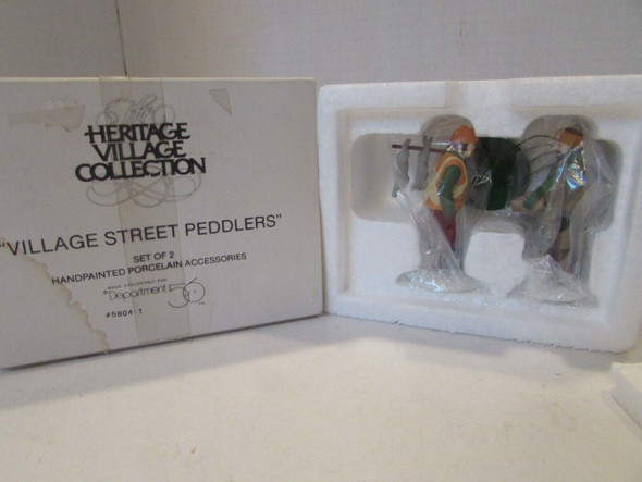 DEPT 56 58041 VILLAGE STREET PEDDLERS SET OF 2 HERITAGE VILLAGE RETIRED L145