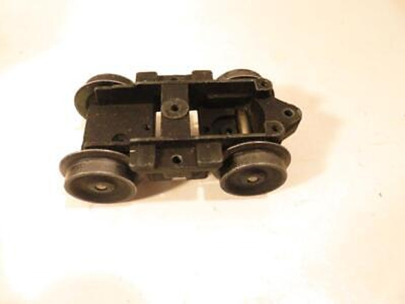 LIONEL PART POST-WAR 2023/622 STYLE TRUCK- FRAME/WHEELS-  FAIR -SR122