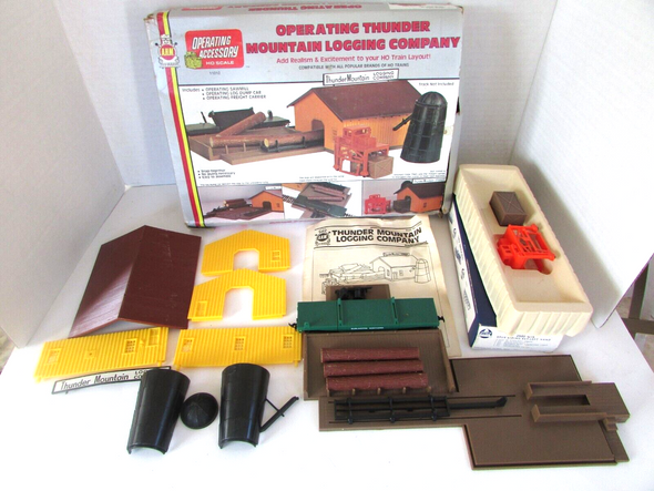 AHM 11012 Operating Thunder Mountain Logging Company  HO Scale  boxed  E3