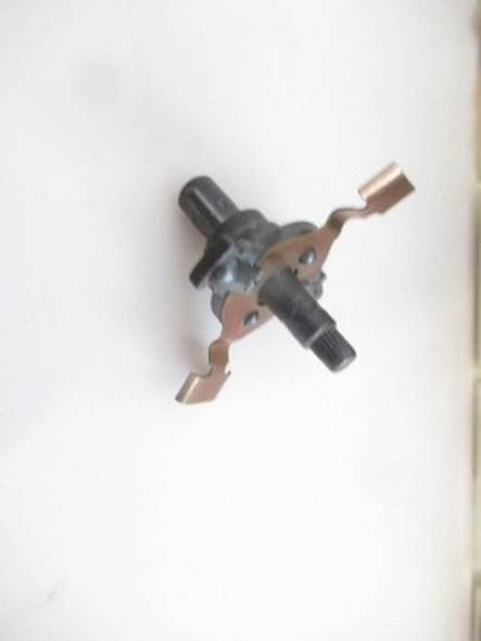 LIONEL POST-WAR 1033 TRANSFORMER PART - 1033-40 VOLTAGE CONTROL SHAFT-   SR108