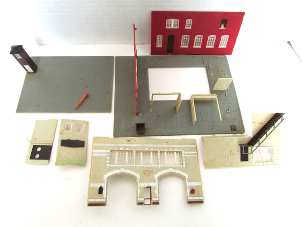 Life Like BFD Firehouse Building  HO Use for Parts Incomplete  PR