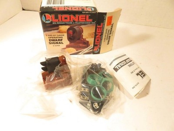 LIONEL 12704 - OPERATING DWARF SIGNAL W/CONTACTOR PLATE- BOXED - NEW - S31SS
