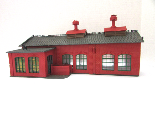 Vtg Life Like Engine House Building Built HO Scale As is  PR