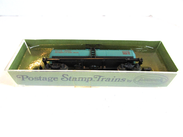 Aurora 4884/420 Postage Stamp N Scale Trains GATX Celanese Tank Car Green RR E5