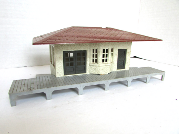 Plasticville Passenger Station O Not Built Brown Roof Grey Platform & Doors PR