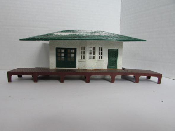 Plasticville Passenger Station O Gauge Damaged Platform Snow Roof Built  PR