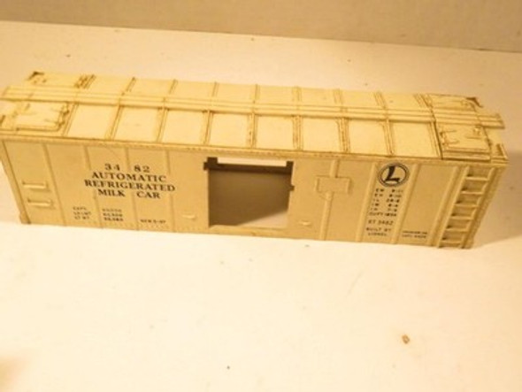 LIONEL PART - 3482 OPERATING MILK CAR SHELL - GOOD -. NO DOORS- M66