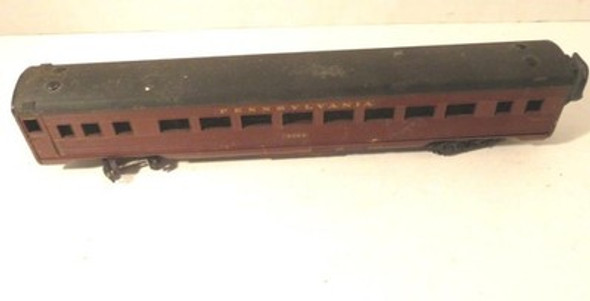 HO TRAINS- VINTAGE PENNSYLVANIA COACH PASSENGER CAR- KADEE - FAIR- W79