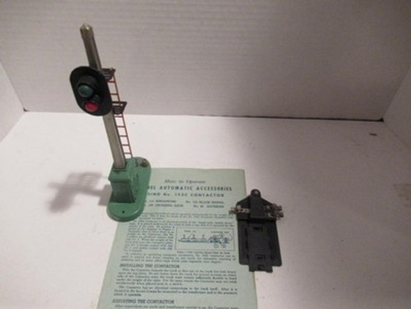 LIONEL TRAINS POST-WAR 153 BLOCK SIGNAL W/PLATE- WORKS FINE- 0/027- GOOD - S31JJ