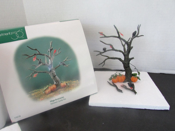 Dept 56 52770 Halloween Spooky Tree Damaged needs repair Village Accessory  D3