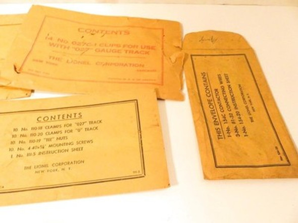 LIONEL POST-WAR TRAINS 3 ENVELOPES- 110 / 154C / TRACK CLIPS- FAIR- SR85 LIONEL POST-WAR TRAINS 3 ENVELOPES- 110 / 154C / TRACK CLIPS- FAIR- SR85
