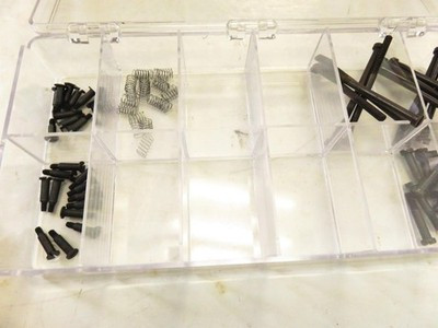 LIONEL - ASSORTED TRUCK MOUNTING SCREWS AND LONGER LOCO SCREW- M59
