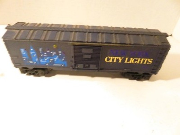 LIONEL - 16791- NEW YORK CITY LIGHTS LIGHTED BOXCAR -0/027- FAIR - H9