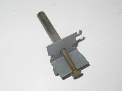 LIONEL PART - ORIGINAL 145-35 GATEMAN PLUNGER & BRACKET ASSEMBLY(P) - SR144|396747632038