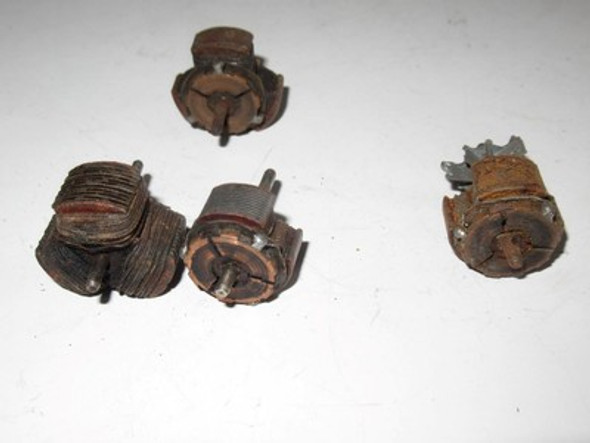 LIONEL PART - FOUR ASSORTED ORIGINAL POST-WAR ARMATURES(A)- ONE W/IMPELLER-SR9|357060912452
