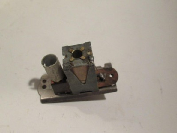 LIONEL TRAINS POST-WAR PART ORIG, 252 -15- BOTTOM PLATE & COIL & SOCKET- SR30|297393060548
