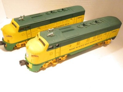 LIONEL - MIDWEST DIVISON TCA F-3 AA DIESEL UNITS- ON 2353 CHASSIS- H1|357415344444