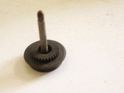 LIONEL TRAINS PART ORIGINAL POST-WAR 2033-70 GEARED WHEEL/AXLE - EXC. -SR151|297630378802