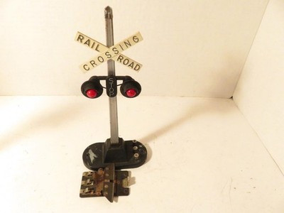 LIONEL TRAINS POST-WAR 154 HIGHWAY FLASHER SIGNAL WORKS GOOD W/PLATE- EXC.-S31JJ