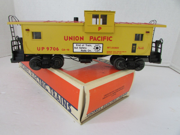 Lionel 19706 Union Pacific Caboose with Smoke & Illuminated  Boxed LN B7