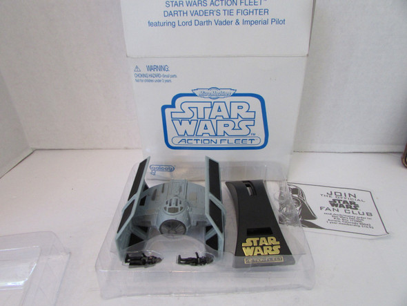 Star Wars Micro Machines Action Fleet Tie Fighter Darth & Pilot collectible  L79