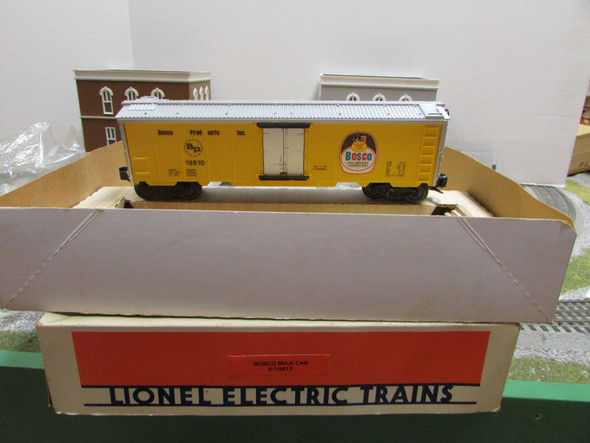 Lionel 19810 Bosco Milk Car  Boxed 1988 Operating  New Boxed B4