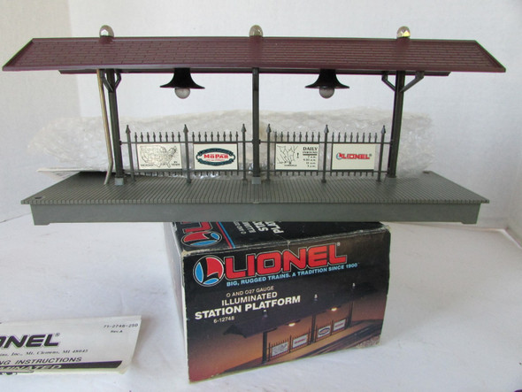 Lionel 6-12748 Illuminated Station Platform Boxed Used 1993  SH