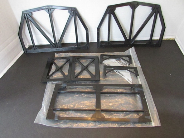 HO Scale Trestle Bridge Snap Together Black Plastic  S31B