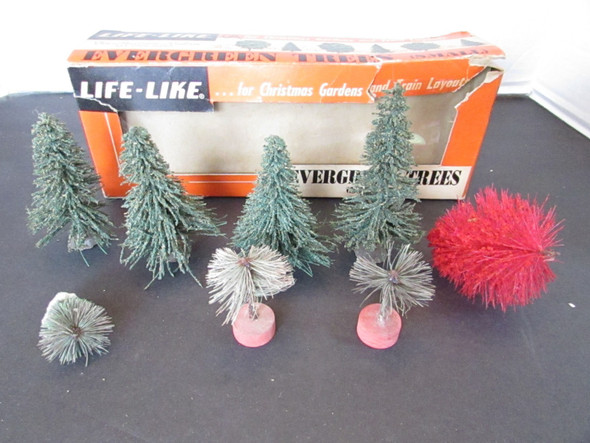 Life like Evergreen Trees LL103  (4) Plus others with Original Box   S31P