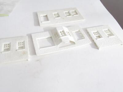 PLASTICVILLE POST-WAR STATION PARTS - 0/027 - GOOD - W21