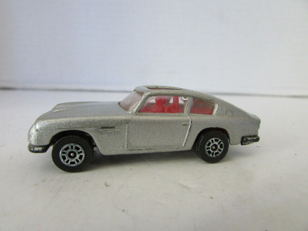 DIECAST CORGI 1979 GLIDROSE & EON SILVER ASTON MARTIN DB6 GREAT BRITAIN 2.5" H2