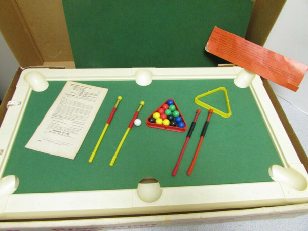 VTG 1971 PRESSMAN #P22  POOL TABLE COMPLETE 