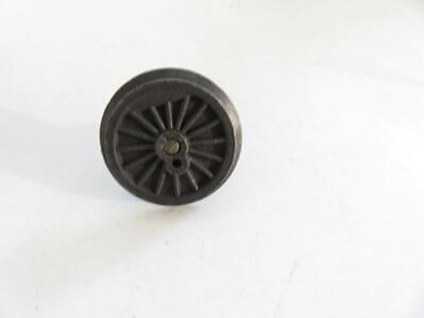 LIONEL POST-WAR PART- 1 1/2" GEARED LOCO WHEEL W/AXLE -ORIGINAL- EXC-SR46