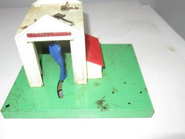 LIONEL POST-WAR TRAINS  #145 OPERATING GATEMAN  - GOOD FOR PARTS -HB9 LIONEL POST-WAR TRAINS  #145 OPERATING GATEMAN  - GOOD FOR PARTS -HB9