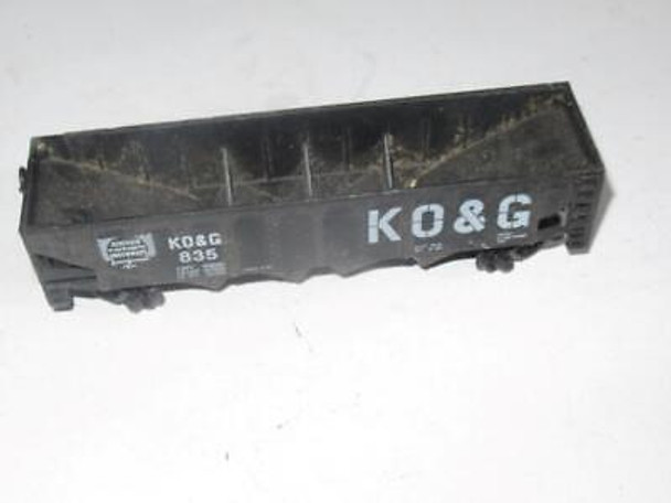 HO TRAINS VINTAGE K O & G HOPPER CAR  LATCH COUPLERS -  EXC.- S31LL