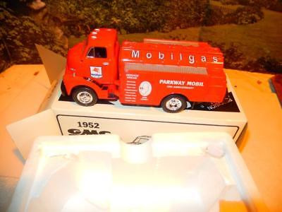 FIRST GEAR- 1952 GMC MOBILGAS FURL TANKER- 1/34TH SCALE- NEW  - W62