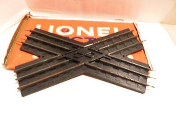 LIONEL POST-WAR #1023- 027 45 DEGREE CROSS-OVER TRACK - BOXED - GOOD- M54