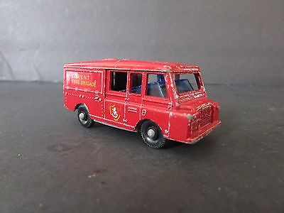 MATCHBOX LAND ROVER FIRE TRUCK NO.57 LESNEY ENGLAND DIECAST KENT BRIGADE- H2B