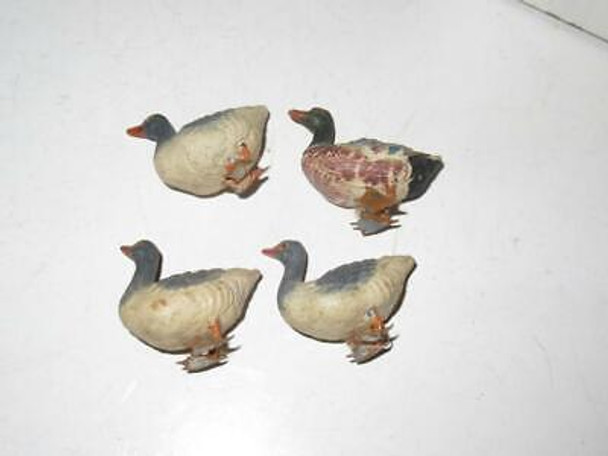 G SCALE - HERES FOUR CERAMIC DUCKS - THEY ARE APPROX 1 1/2" TALL- GOOD - M26