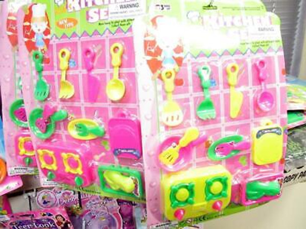 TOY CLOSEOUTS - BELOW COST- FOUR KITCHEN SETS - MIXED - CARDED -  NEW
