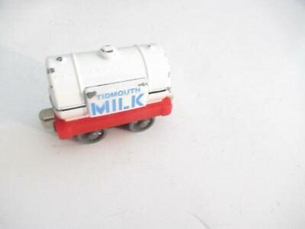 THOMAS THE TANK- DIECAST TIDMOUTH MILK WAGON  W/MAGNETIC COUPLERS- W20
