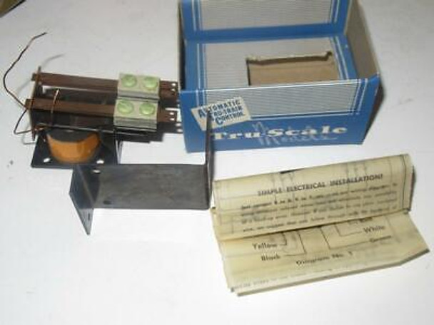 TRU-SCALE MODELS- ORIGINAL BOX OF 4 AUTOMATIC TRU-TRAIN CONTROLS - S10 TRU-SCALE MODELS- ORIGINAL BOX OF 4 AUTOMATIC TRU-TRAIN CONTROLS - S10