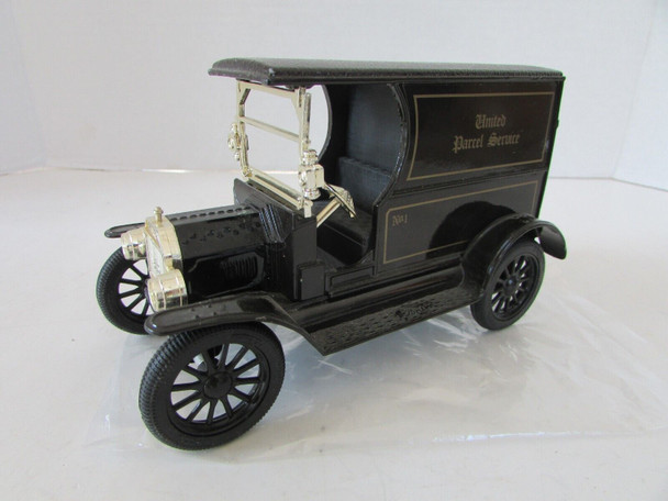 Ertl Diecast 2973 1913 Ford Model T UPS Classic Car Black 1/32   H3