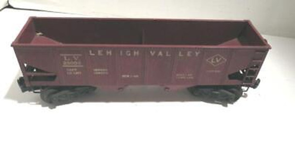 LIONEL POST-WAR - BURGUNDY 6456 LEHIGH VALLEY HOPPER CAR- D/C TRUCKS- VG -M50