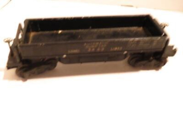 LIONEL POST-WAR TRAINS 3469 DIECAST OPER COAL DUMP CAR  DOESNT CLOSE FULLY-M59